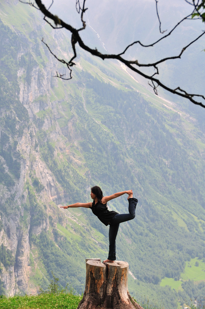 4k Yoga in the Mountains,a arkistovideomateriaali (täysin 