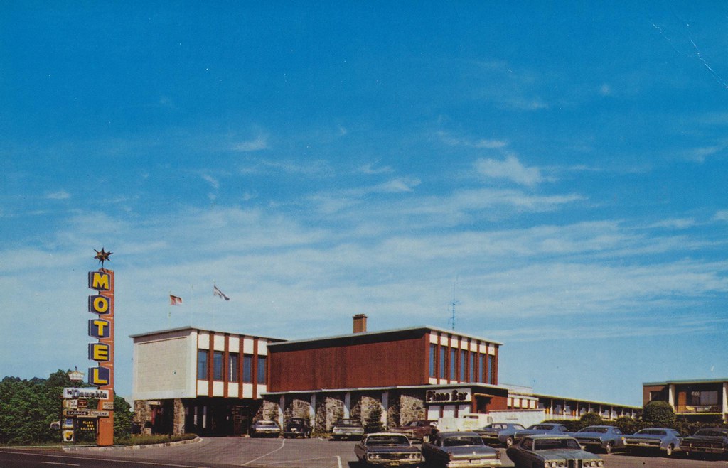 Le Dauphin Hotel-Motel - Drummondville, Quebec