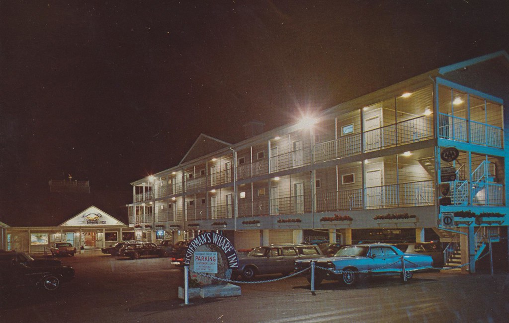 Fisherman's Wharf Inn and Motel - Boothbay Harbor, Maine