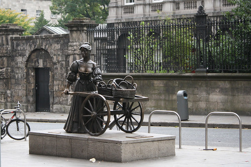 Molly Malone, Grafton Street, Dublin | Statue designed by Je… | Flickr