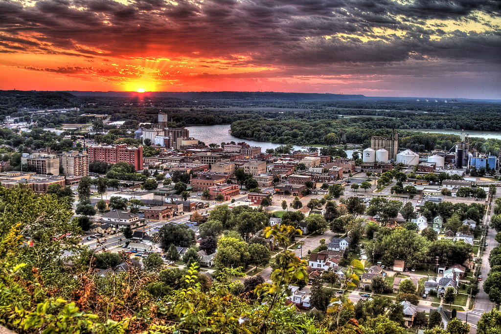 1548 Red Wing Mn Sunset | It Started To Rain Very Lightly So… | Flickr