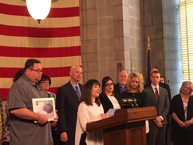 Gov. Ricketts Signs Women’s Healthcare Initiatives