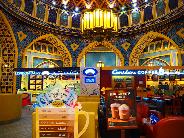 P1221393 イブン バトゥータ モール / Ibn Battuta Mall Dubai ドバイ starbucks coffee スターバックスコーヒー 世界一美しい