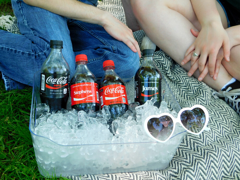Tips for Planning The Perfect Summer Picnic - How to Plan A Picnic - ew & pt