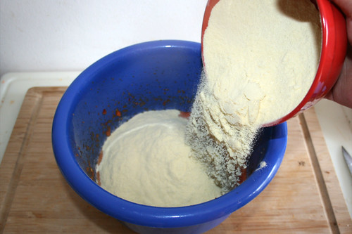58 - Mehl hinzufügen / Add flour