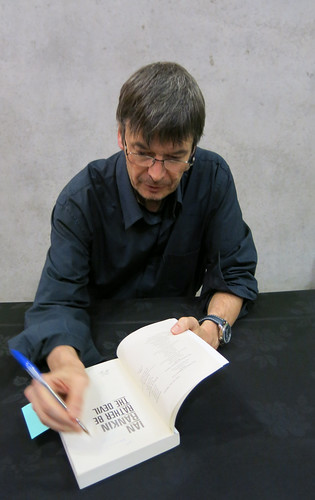 Ian Rankin signs book