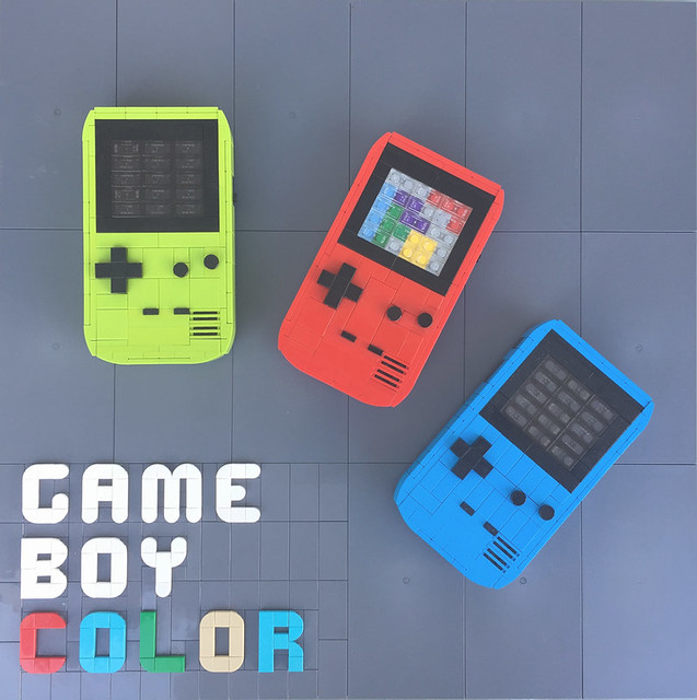 Game Boy Color out of LEGO bricks