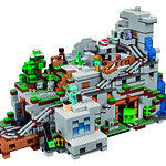 LEGO Minecraft 21137 The Mountain Cave