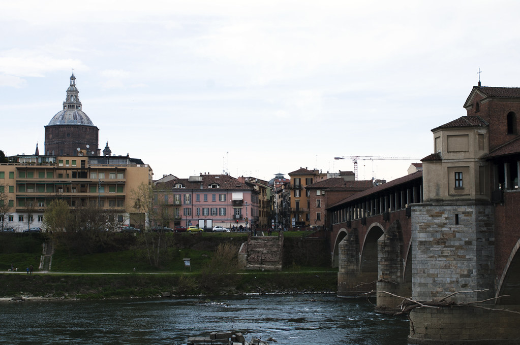 Ponte coperto e Cupola del Duomo di Pavia