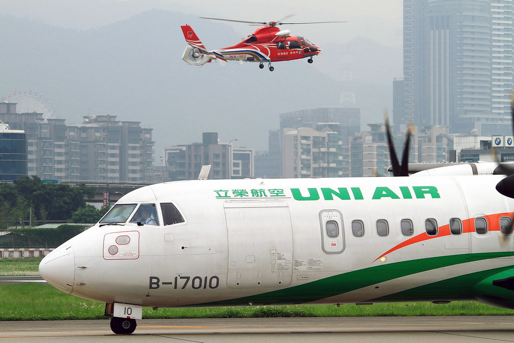 B-17010 UNI Air ATR ATR-72-600