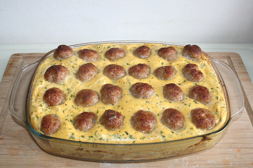 36 - Meatballs on sauerkraut - Finished baking / Bratwurstbällchen auf Sauerkraut - Fertig gebacken