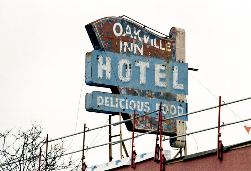 Oakville Inn Steel Sign