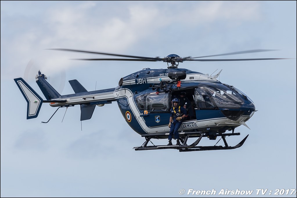 Maître-chien au sein de la Gendarmerie nationale , Groupe d'investigation cynophile , H-145 , Meeting de l'Air BA-106 Bordeaux Merignac , meeting aerien 2017 , Airshow