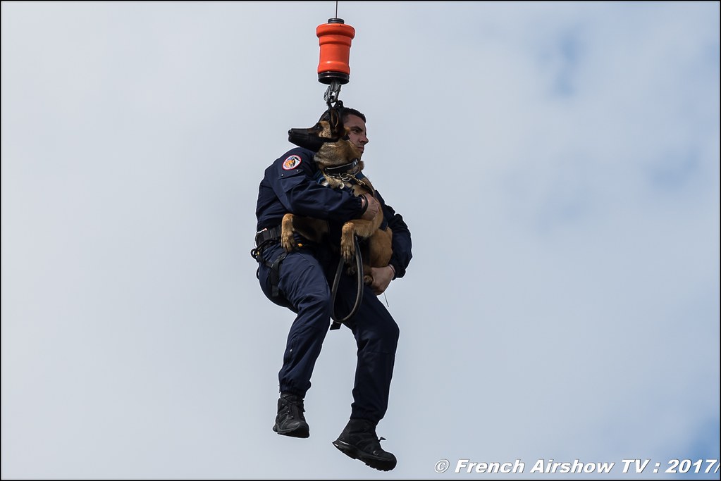 Maître-chien au sein de la Gendarmerie nationale , Groupe d'investigation cynophile , H-145 , Meeting de l'Air BA-106 Bordeaux Merignac , meeting aerien 2017 , Airshow