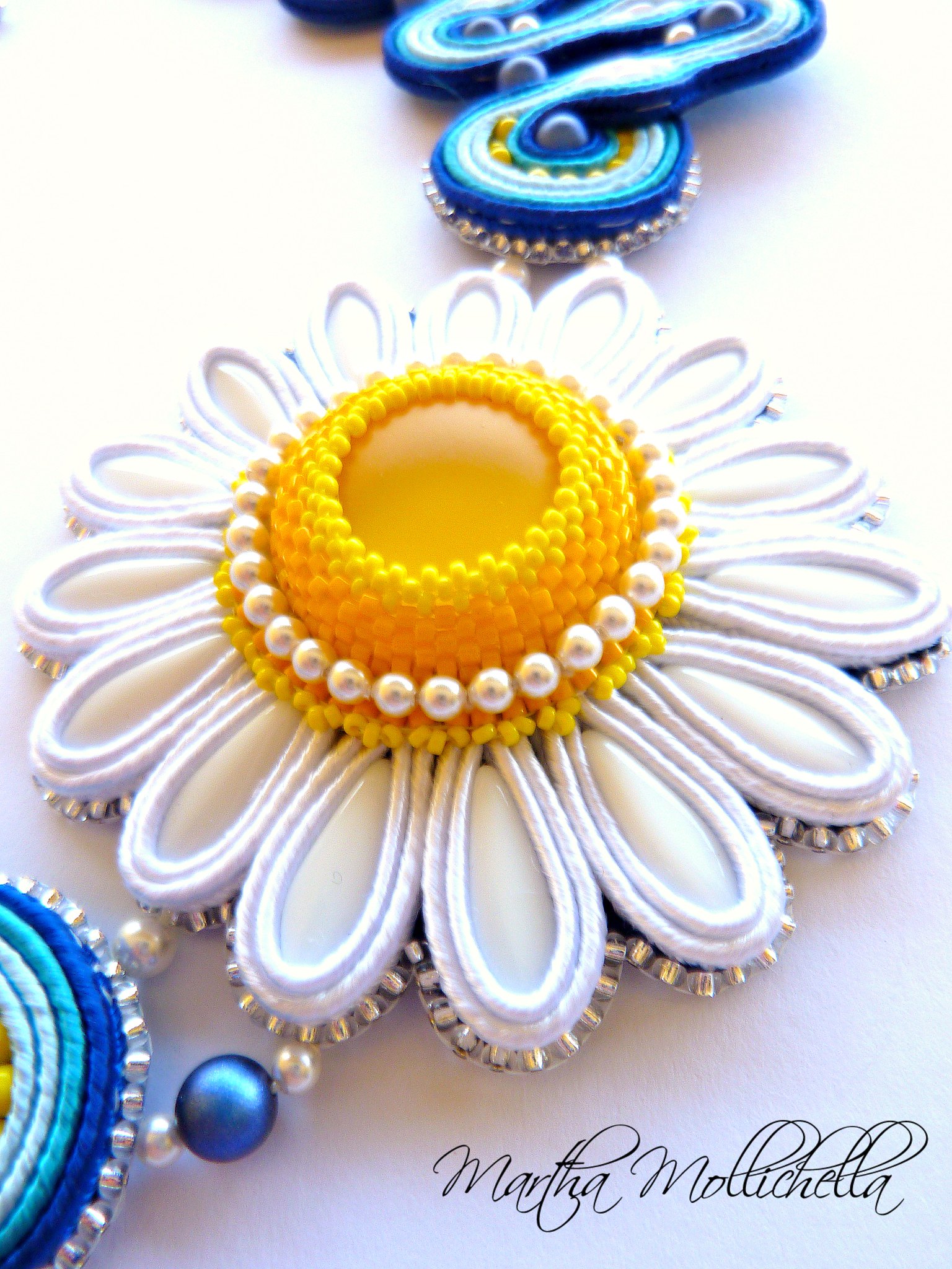 daisy soutache necklace handmade jewelry by Martha Mollichella soutache