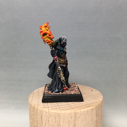 Nolevniss azrinae-pathfinder reaper figurine miniature rpg wizard mage 60162