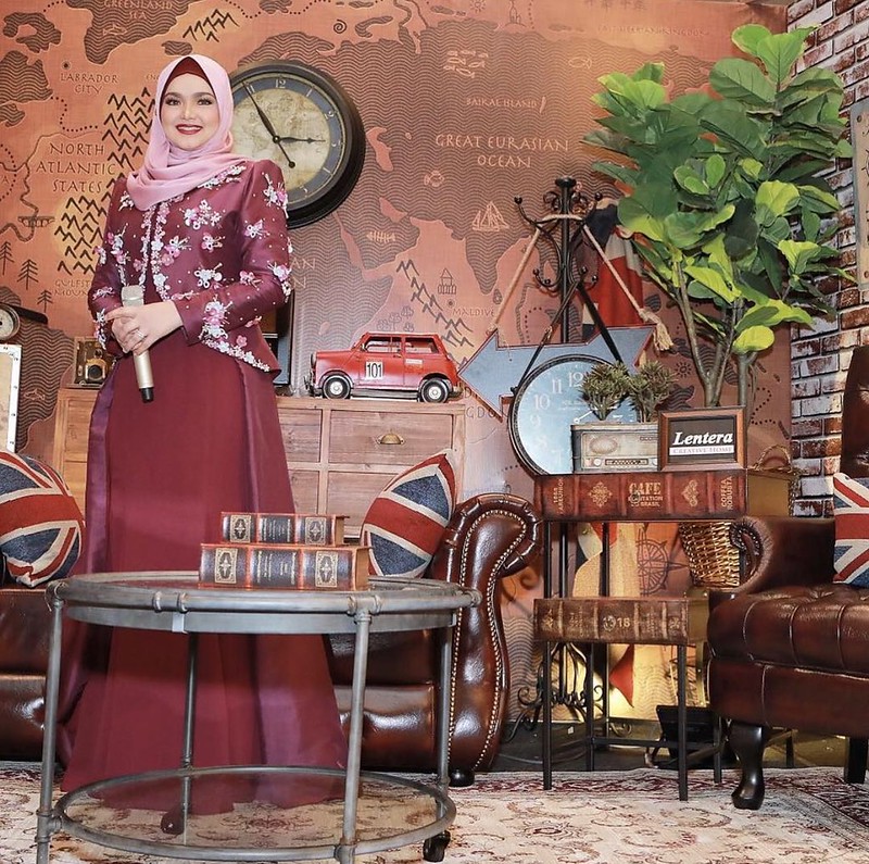 Siti Nurhaliza Lancar Simetrisiti