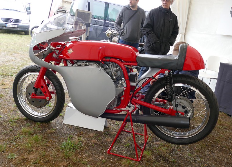 Ducati 250 DOHC 1960 ex Hailwood & Surtess - Vintage Revival Linas Montlhéry 07 Mai 2017 34513763196_9319dfbe58_c