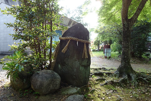 土生神社の三つ石