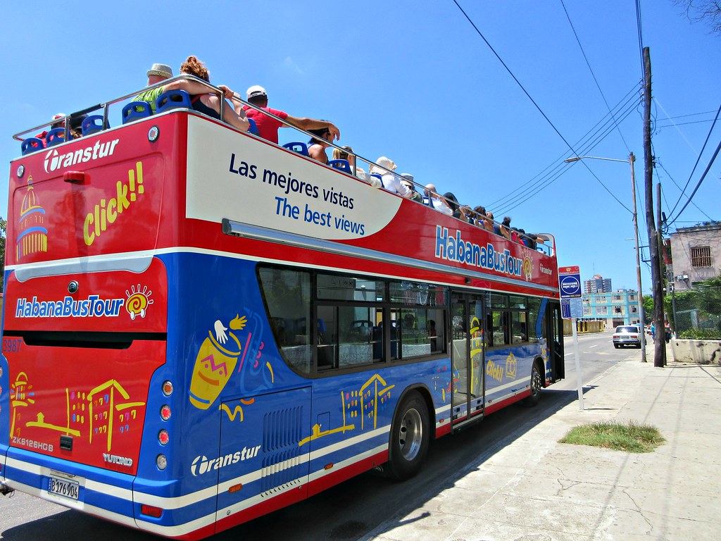 havana-hopon-bus