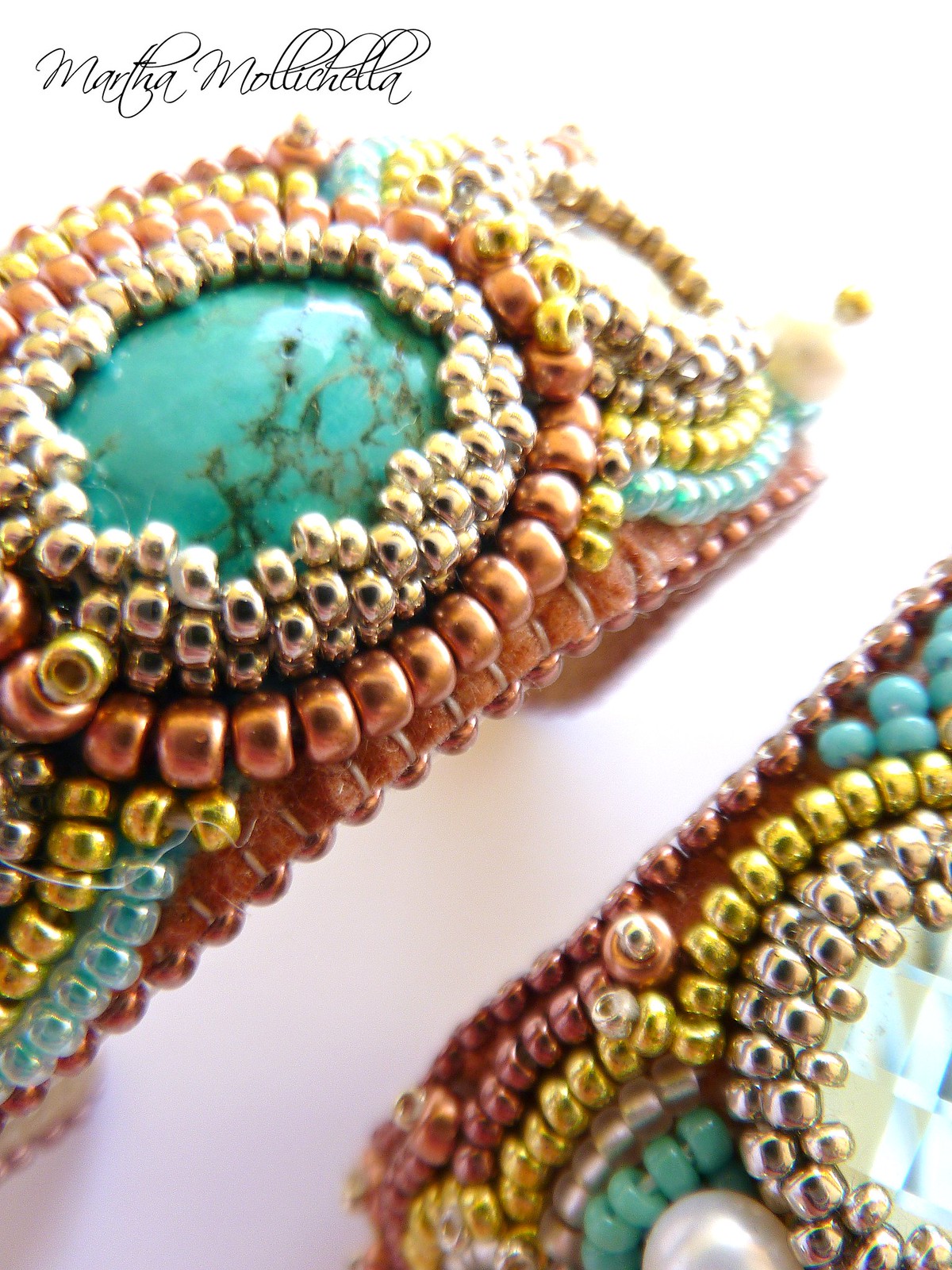 bracciali ricamati a mano bead embroidery bracelet by Martha Mollichella Handmade Jewelry