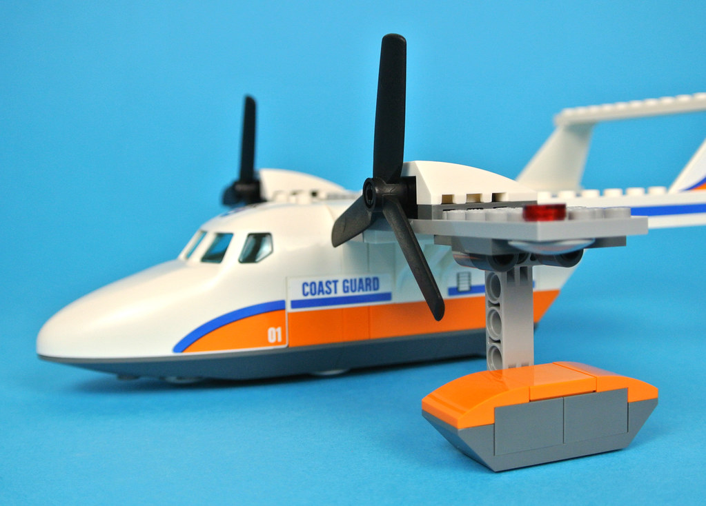 LEGO City 60164 Sea Rescue Plane review | Brickset: LEGO