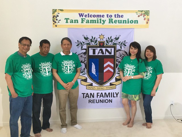 reunion 262 Tan siblings