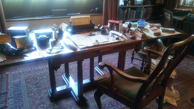 Kiplings writing desk