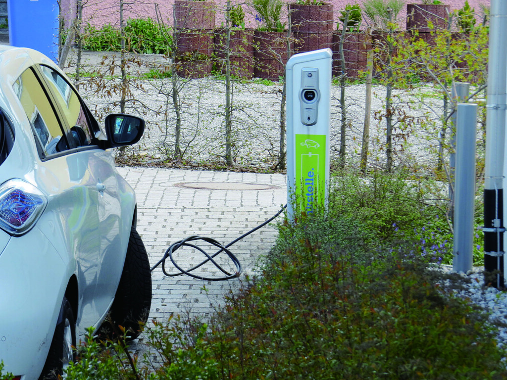 維爾德波爾茨里德生產的電力也供應電動汽車，市街上設有充電站。