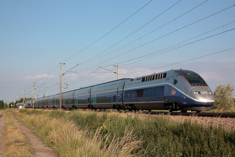 TGV 738 + TGV 261 / Merris