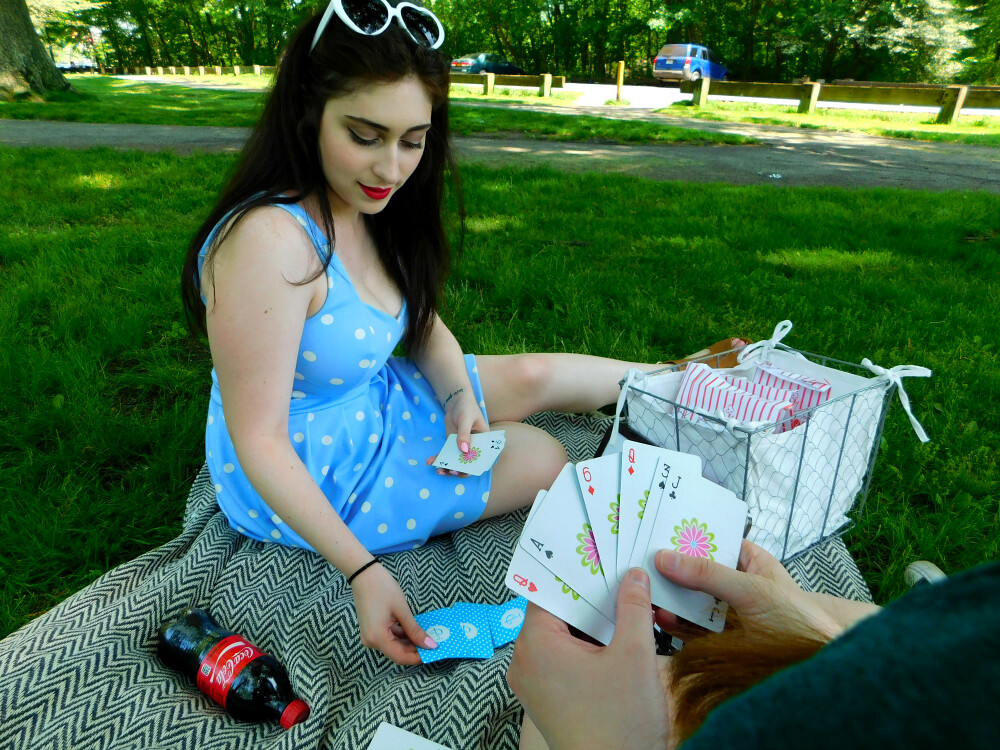 Tips for Planning The Perfect Summer Picnic - How to Plan A Picnic - ew & pt