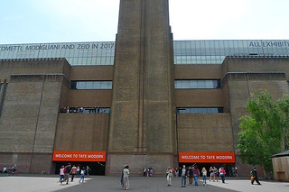 London - Tate Modern facade front