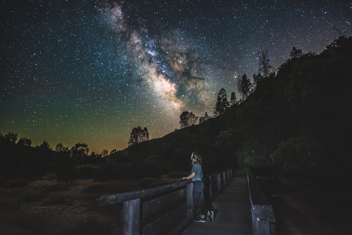 09pinnacles-nationalpark-milkyway-stars-astrophotography-travel