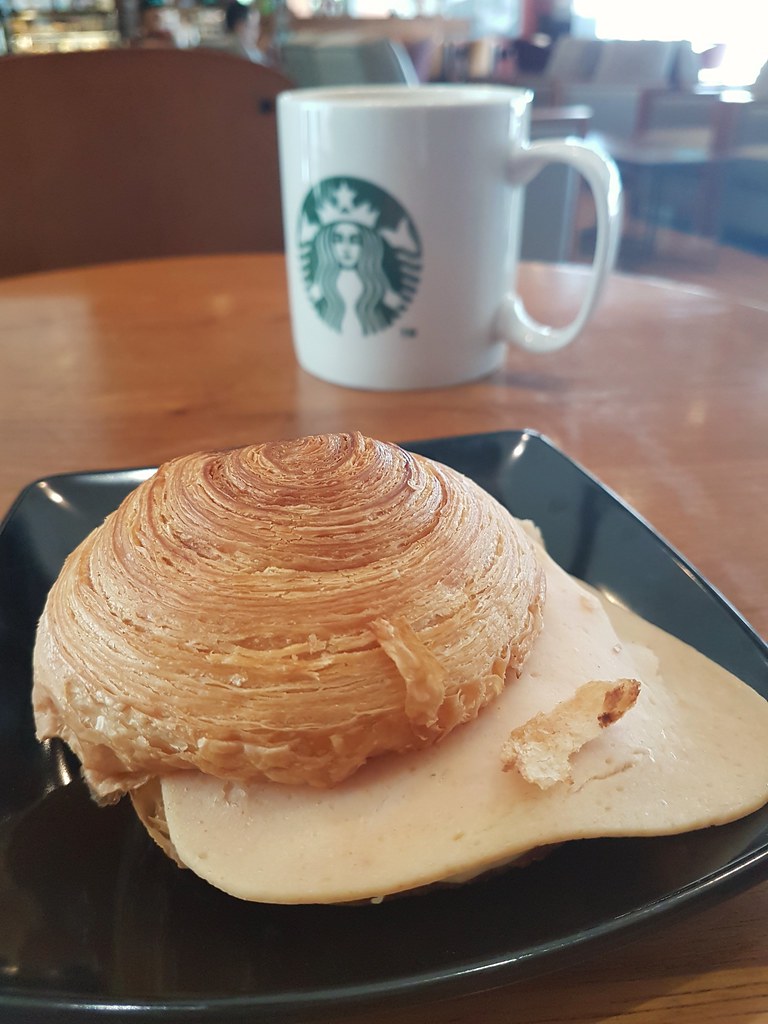 Cafe Latte (M) $14.80 topup w/Croissant Bun, Chicken Loaf, Egg & Cheese $2.20 @ Starbucks km18.5 Federal Highway, Petronas/Shell