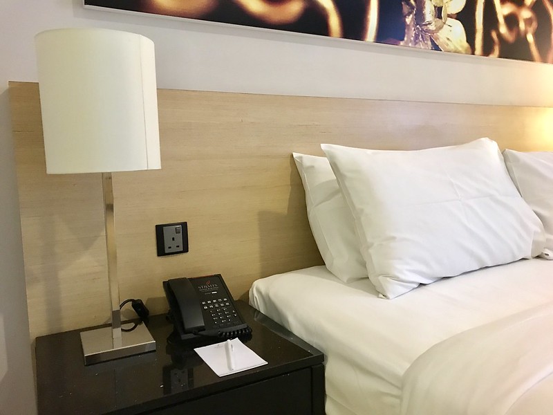 the Straits Hotel and Suites Anjur Iftar Bersama Anak Yatim