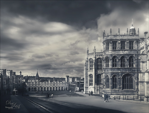 Black and White image of Windsor Castle in England
