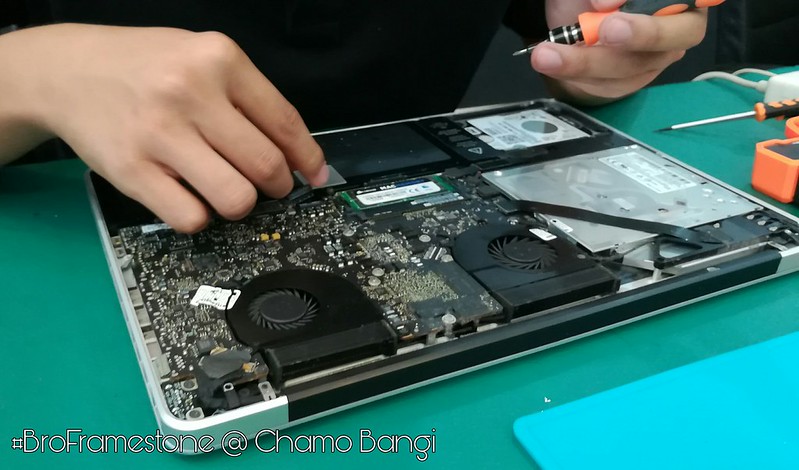 Repair Macbook Face to Face Di Chamo Bangi