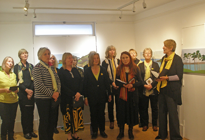 Totnes women's choir, Viva