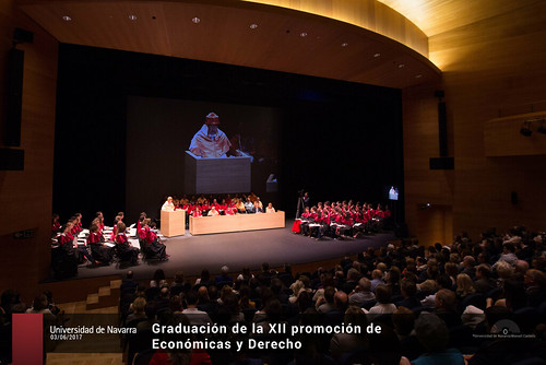 Graduación de la XII promoción de Económicas y Derecho