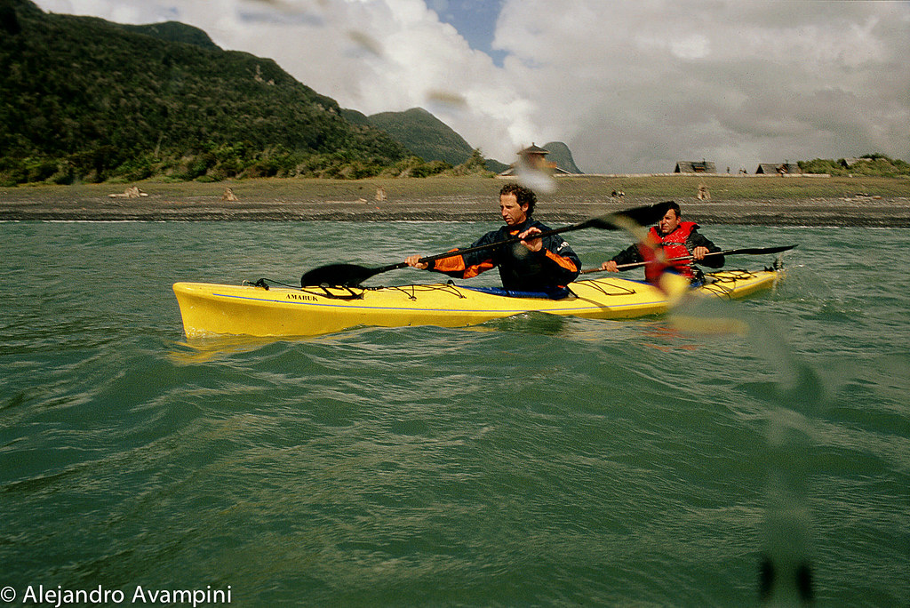 En Kayak Por Bahia Mala, Sur De Chile