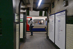 London - Underground commuters