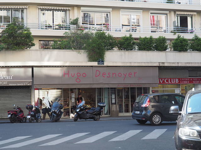 パリの世界一のお肉屋さんHugo Desnoyerで熟成肉ステーキを買う ...
