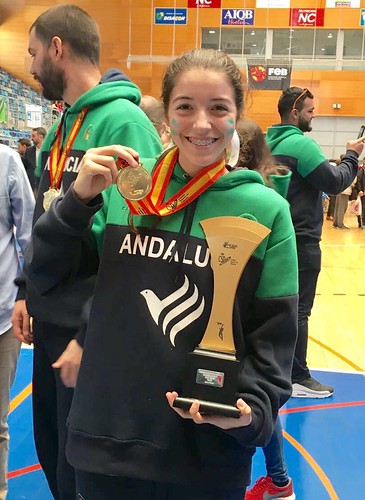 Marta Pons Gómez BALONCESTO W Se ha proclamado campeona de España infantil, junto con la Selección Andaluza, fiel ejemplo del potencial de la cantera del Baloncesto Dos Hermanas.
