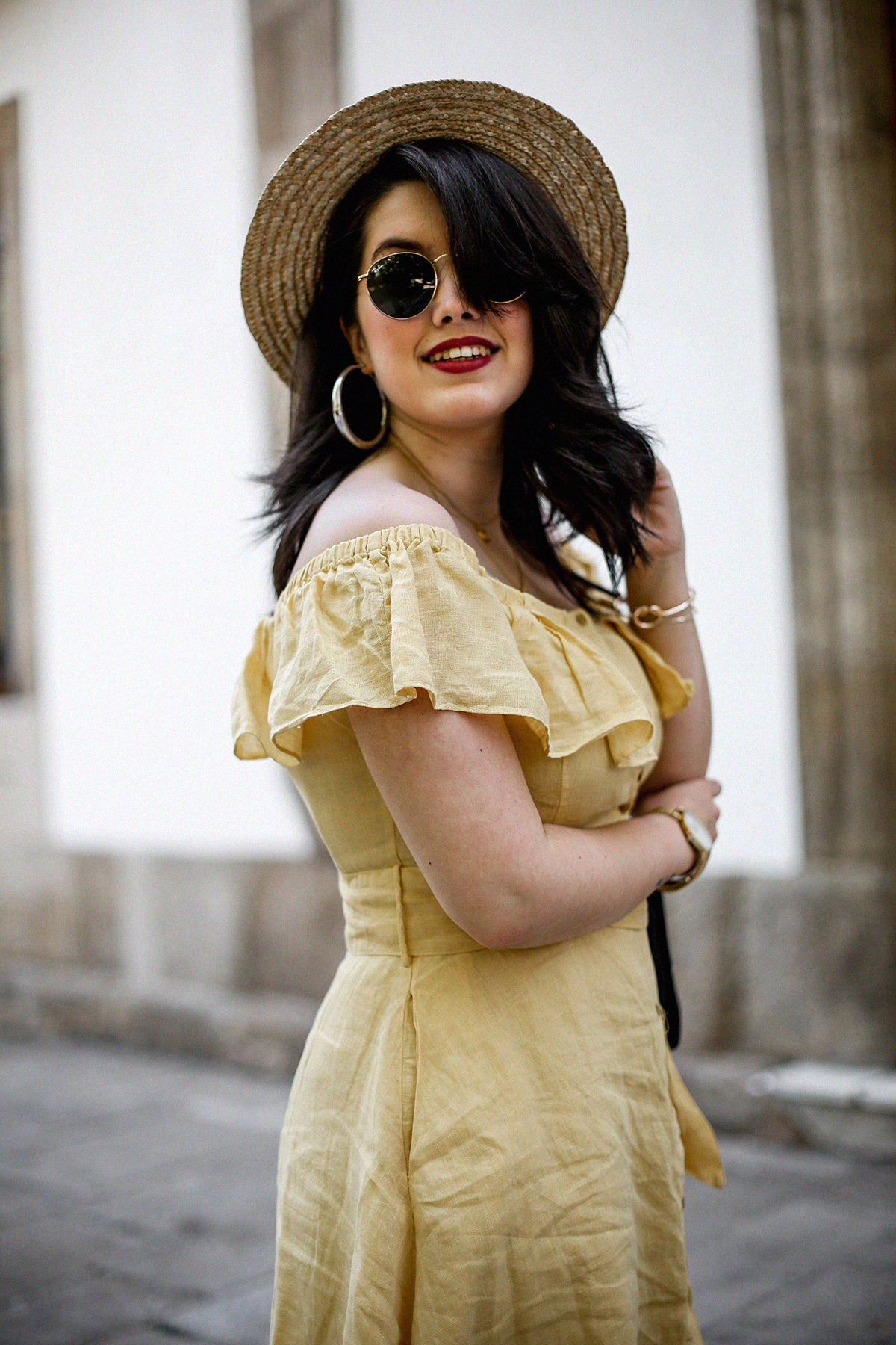 vestido-amarillo-hombros-descubiertos-zara-chanel-vintage-vestiaire-collective8