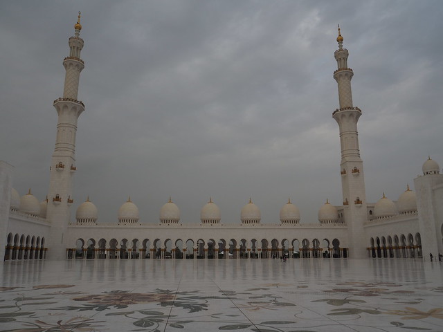 P1221510 Sheikh Zayed Grand Mosque(シェイク・ザイード・グランド・モスク/مركز جامع الشيخ زايد الكبير) アブダビ abudhabi