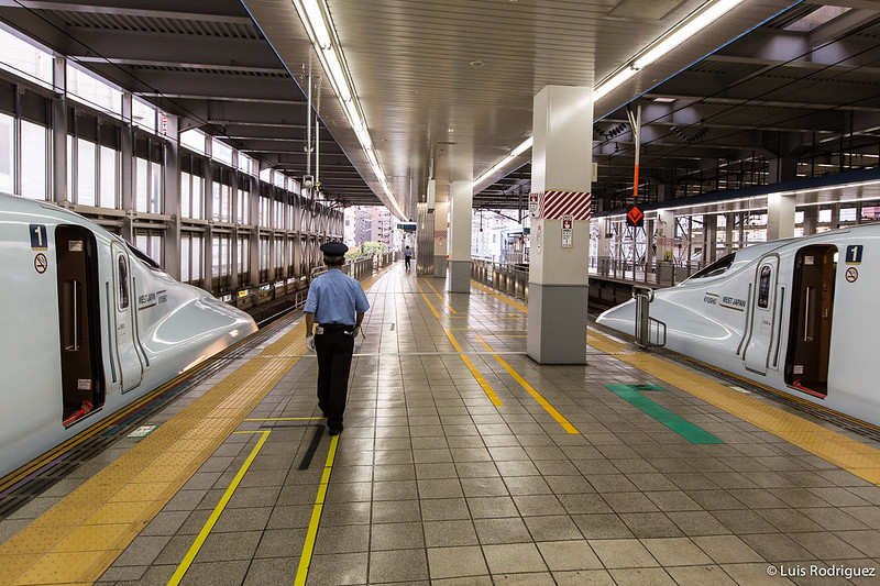 Trenes de la serie N700 en Hakata