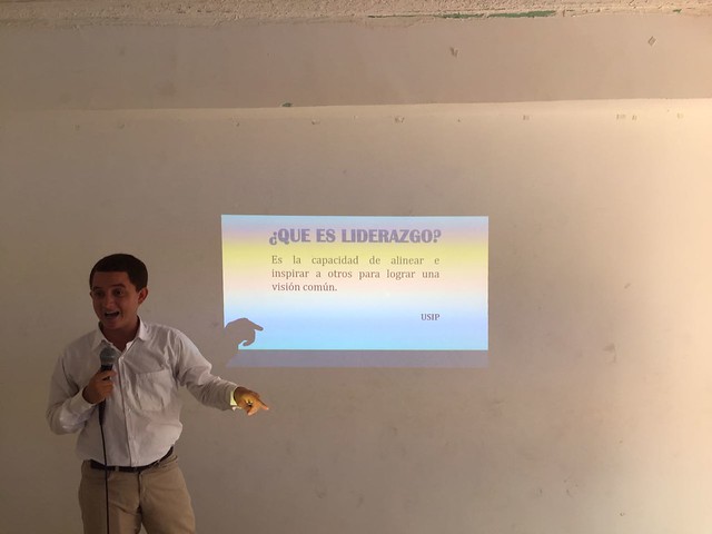 TALLER COMUNICACIÓN Y LIDERAZGO PARA LA CONSTRUCCIÓN DE PAZ- UPA
