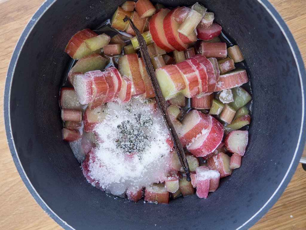 Recipe for Danish Cold Buttermilk Soup with Rhubarb