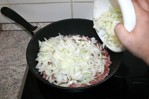 22 - Zwiebeln hinzufügen / Add onions