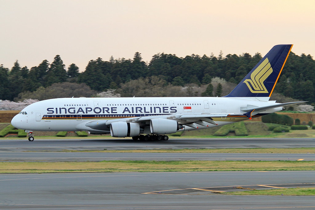 9V-SKN Singapore Airlines Airbus A380-841